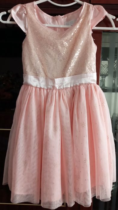 Нарядна сукня недорого р.122