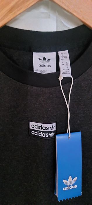 Футболка з колекції adidas Originals 
еластичного тр