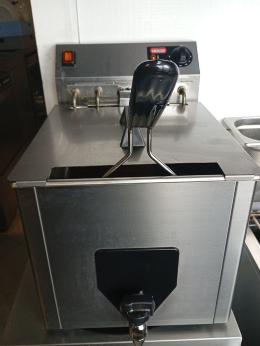 Vendo recheio total de restaurante em Coimbra, material semi novo