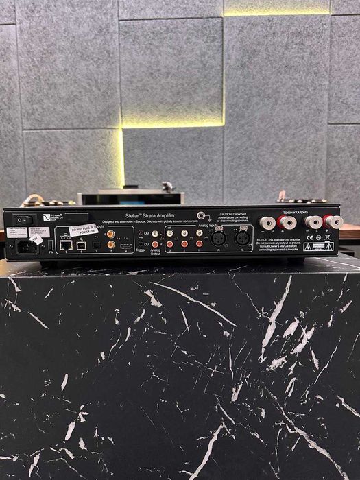 Стерео усилитель PS Audio Stellar Strata