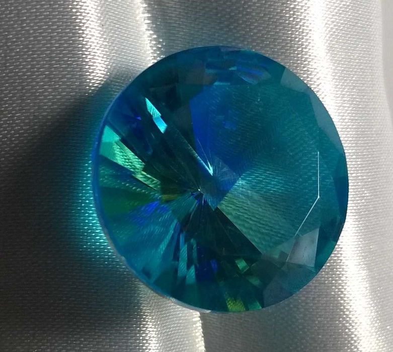 Mystic kwarc 31  CT ,  21mm  oczko do pierścionka , zawieszki
