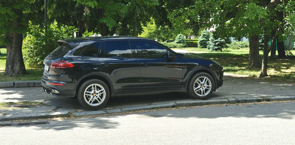 Продам Porsche Cayenne S 958 3,6T(420 к.с.) 92A •AWD•конец 2016 года