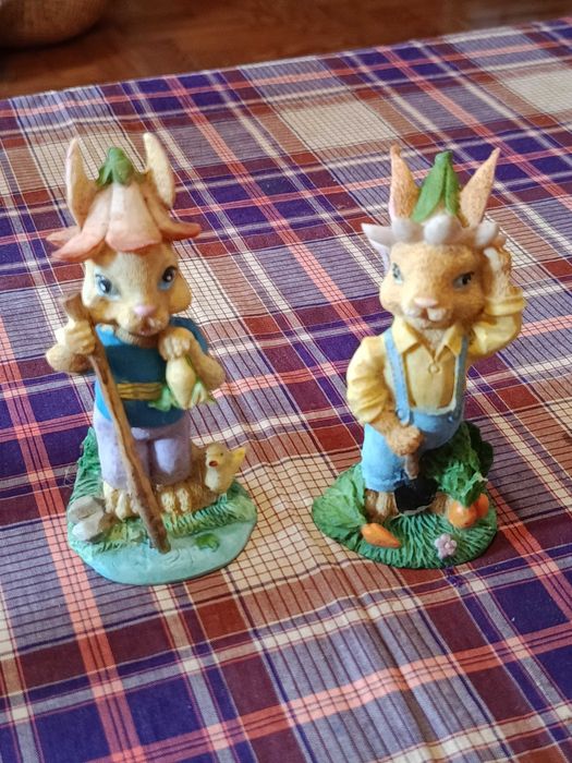 Bonecos estatuetas coelhos patos em resina decoração colecçao criança