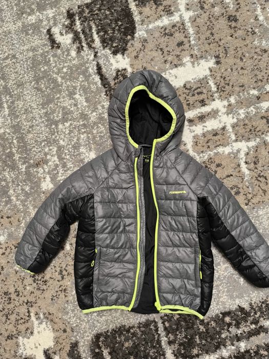 Осіння куртка на хлопчика