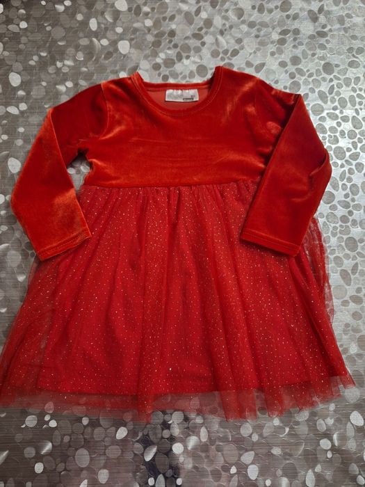 Czerwona sukienka 80, święta