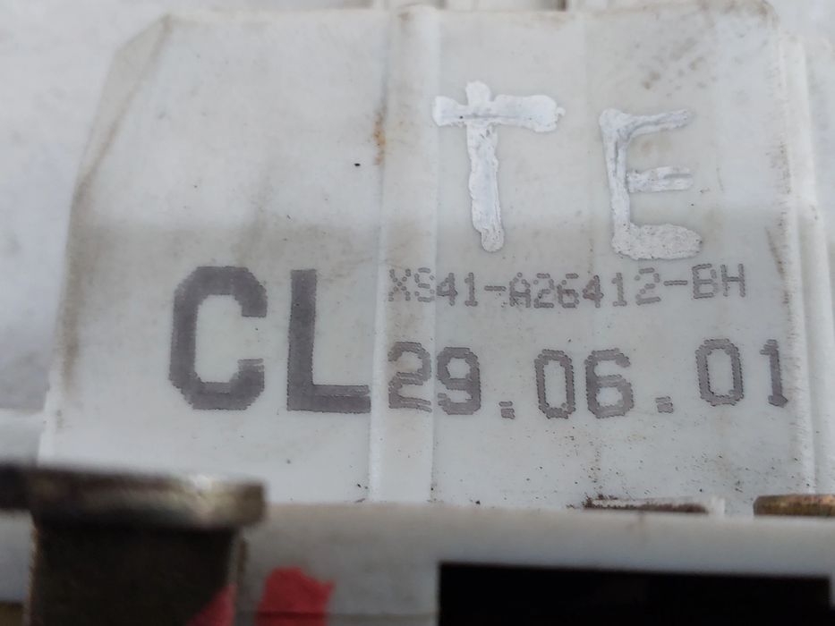 Fechadura / fecho porta trás esquerdo FORD Focus I Carrinha (DNW)