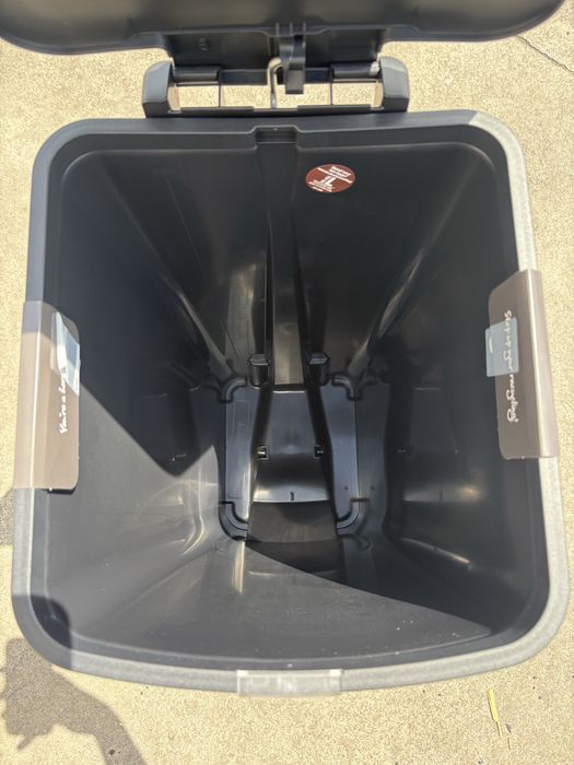 Caixote do lixo - Brabantia 40L - cor preta