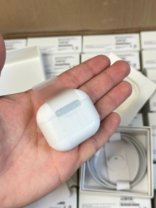 Бездротові навушники  АирПодс 3 (3rd Gen): Spatial Audio, адаптивний еквалайзер, MagSafe Case, білі  + чехол