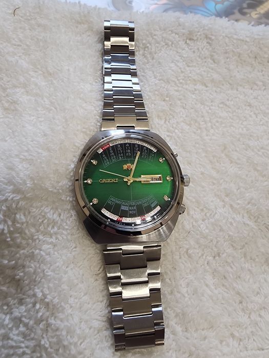 Продам легендарные часы Ориент коледж