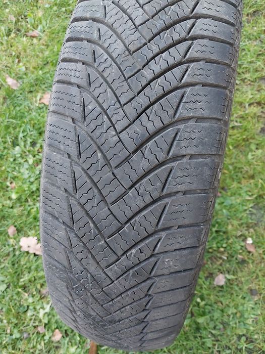 Opony zimowe 165/70 R14