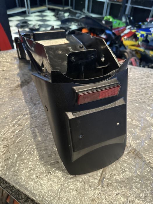 Błotnik Tył Nadkole Triumph Sprint 955I RS 98/04 N1083