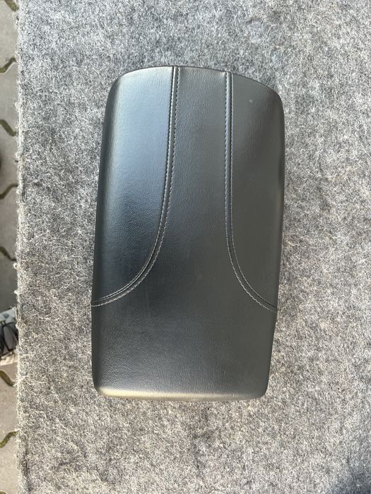 Кришка підлокітника накладка Rogue t32 14-20р оригінал