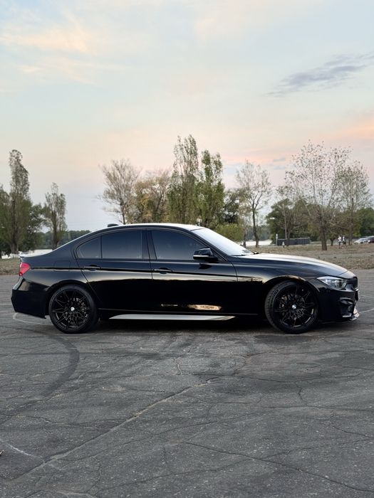 BMW 328i Xdrive 2016