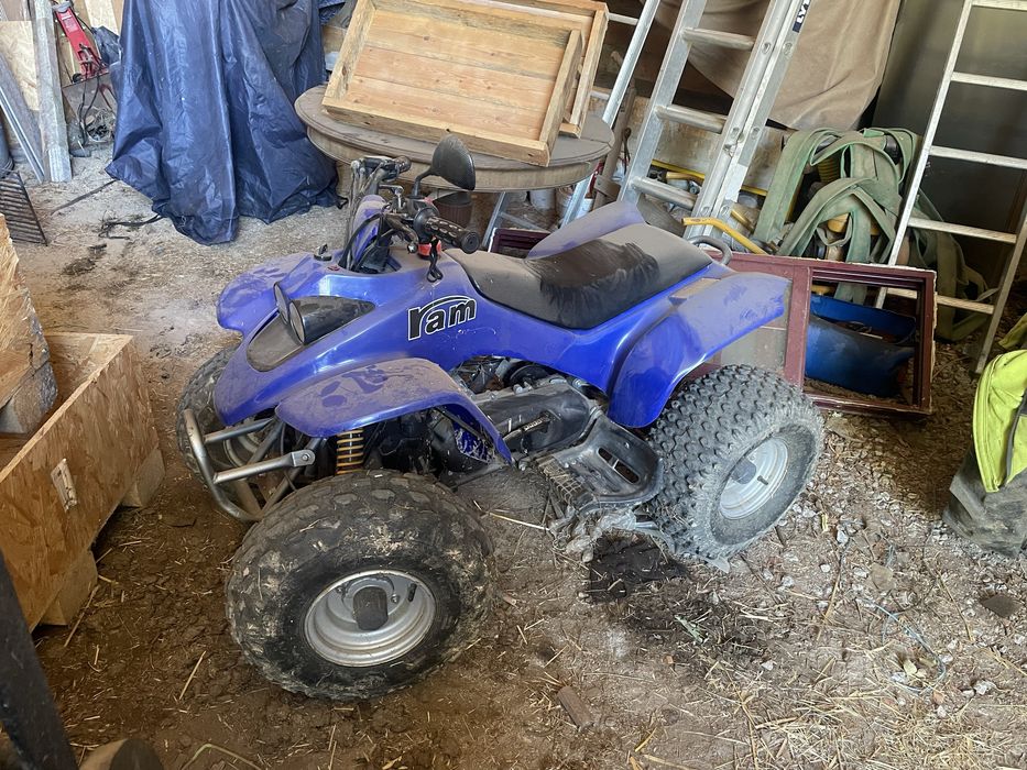 Vendo moto 4 matriculada