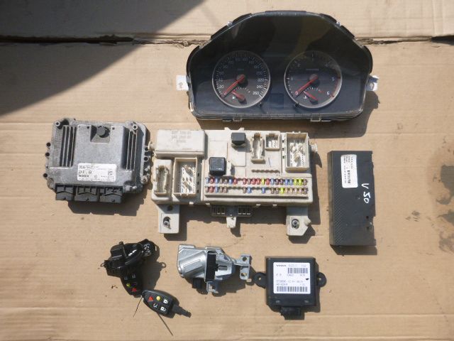 ZESTAW STARTOWY KOMPUTER STACYJKA IMMOBILIZER BOSCH 0281011775 VOLVO V50 1.6 D