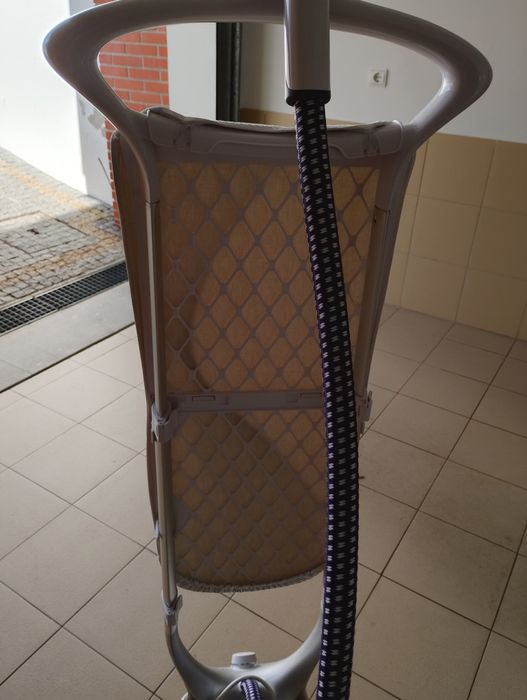 Ferro vertical a vapor