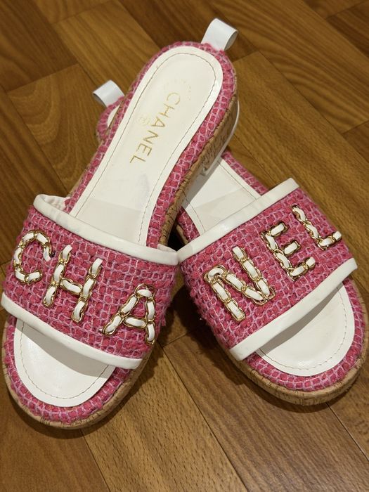 Женские сандалии-шлепанцы CHANEL