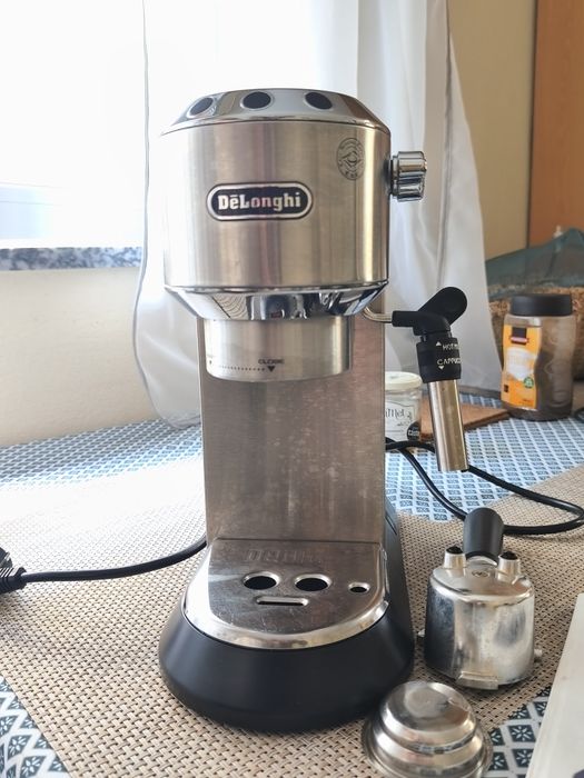 Máquina de café expresso Dêlonghi