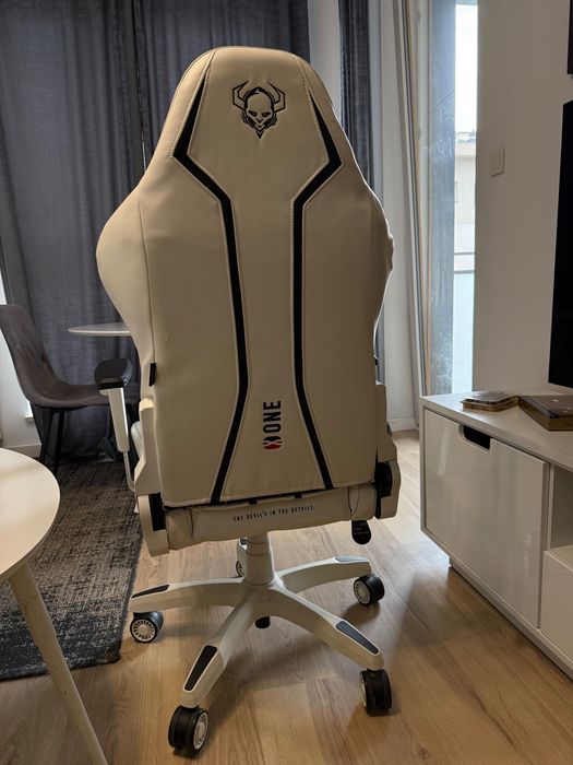 Fotel gamingowy biało czarny - Diablo X-One