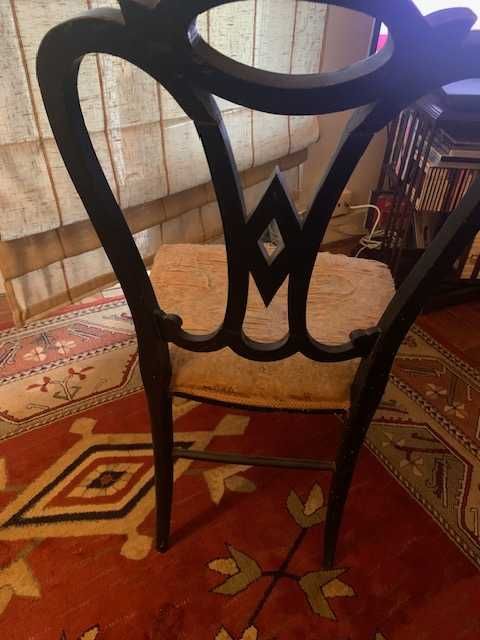 Vendo Cadeira Antiga - Modelo Austríaco