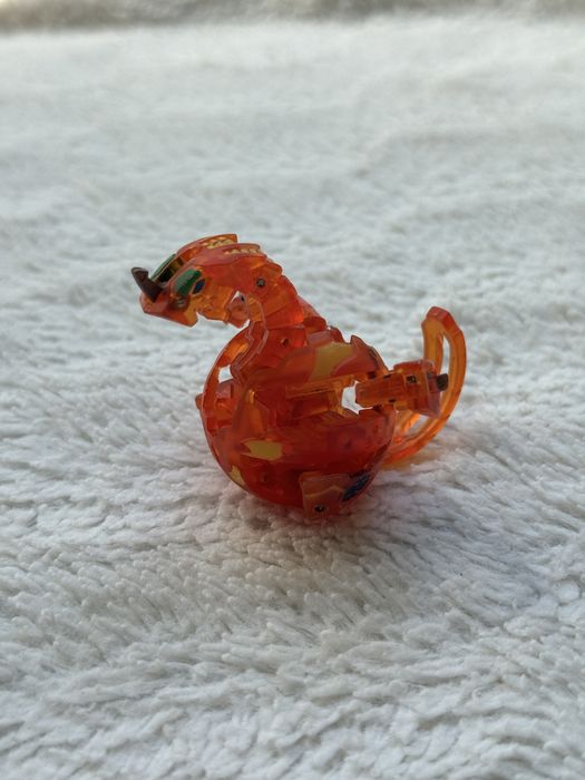Bakugan Pyrus BakuSolar Hyper Dragonoid 650G
