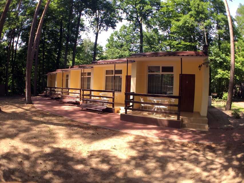 Skorzecin noclegi /domki letniskowe nad jeziorem/ parking/ośrodek