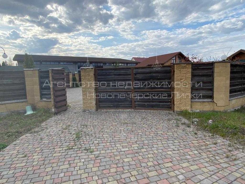 Продаж будинку 197м2 у елітному КМ «Козирна карта» с. Березівка