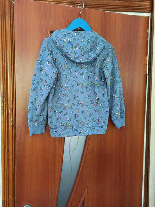 Спортивний костюм для дівчинки. Зріст 134см.