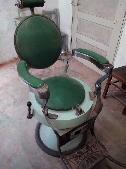 CADEIRA de BARBEIRO "Santos Lisboa"