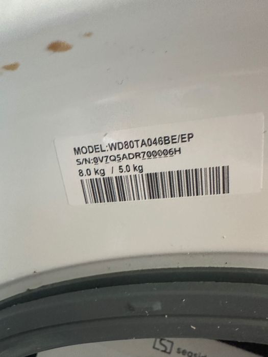 Máquina de lavar e secar roupa