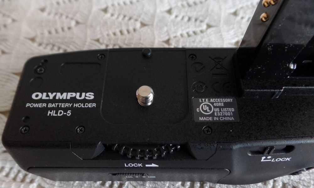 Punho de Bateria Olympus HLD-5 – Excelente Estado (caixa vermelha)