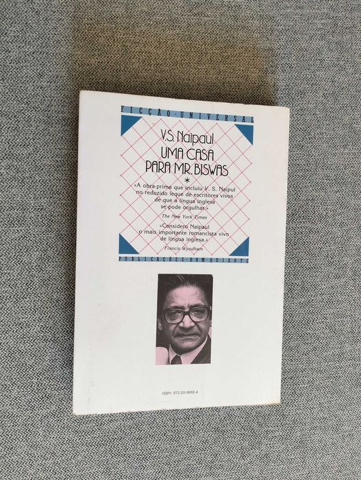 Livro "Uma casa para mr. Biswas" de V.S. Naipaul