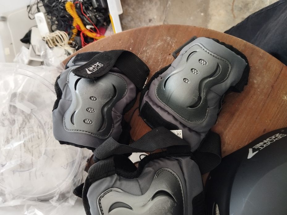 capacete+ joelheiras + caneleiras