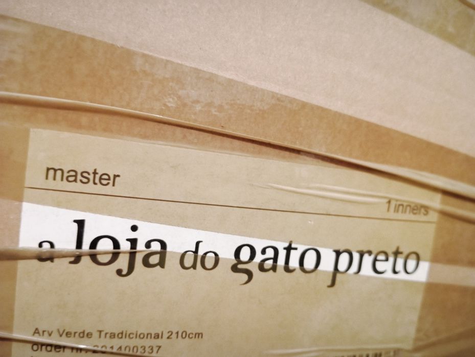 Árvore de Natal com ramagem variada