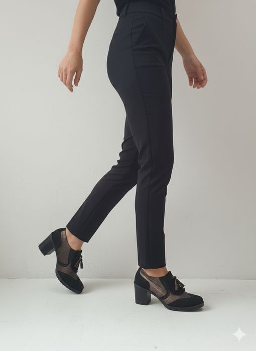 Sapatos pretos, muito elegantes - Tamanho 37 - Novos!