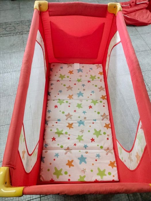 Cama viagem criança com  berço