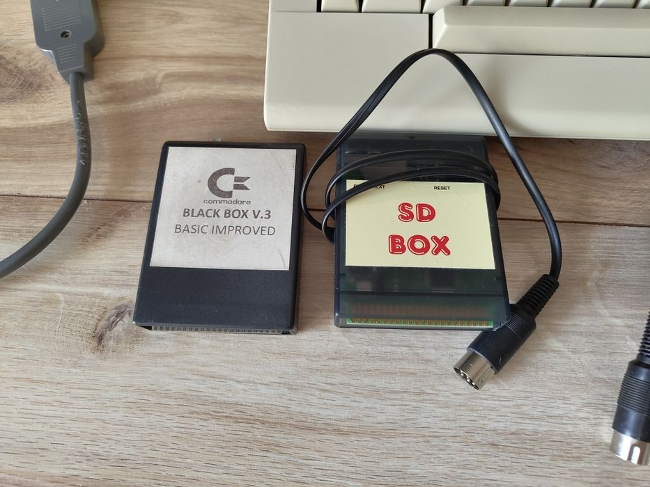 Commodore 64 + SD BOX + Tom2