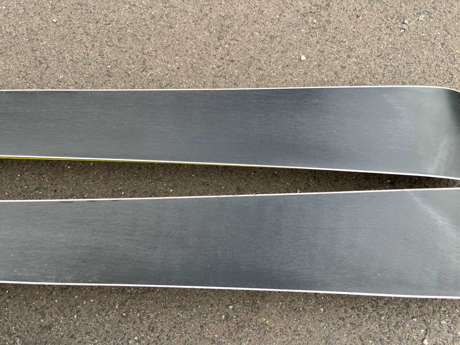 Narty ROSSIGNOL REACT R8 HP 163 cm rocker