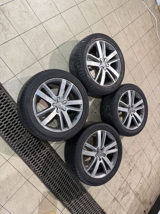 Комплект лета 295/40/20 , + диски оригинал Audi
