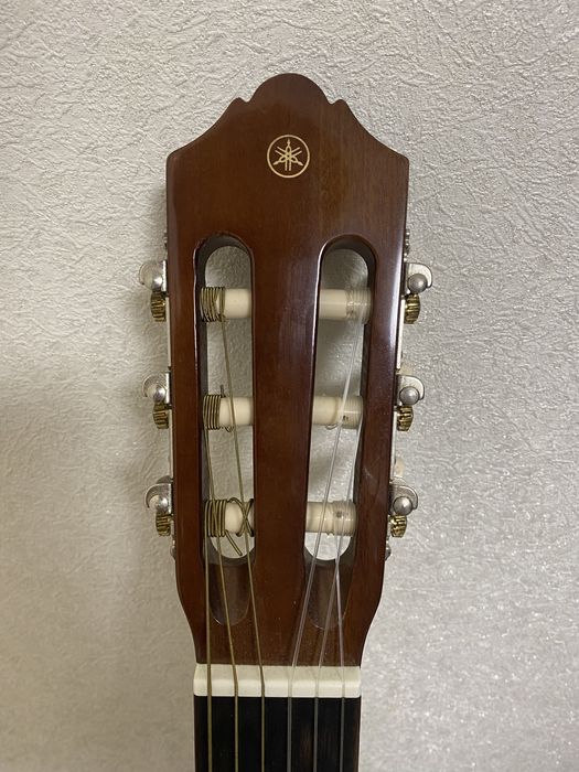 Оригінальна Yamaha c40