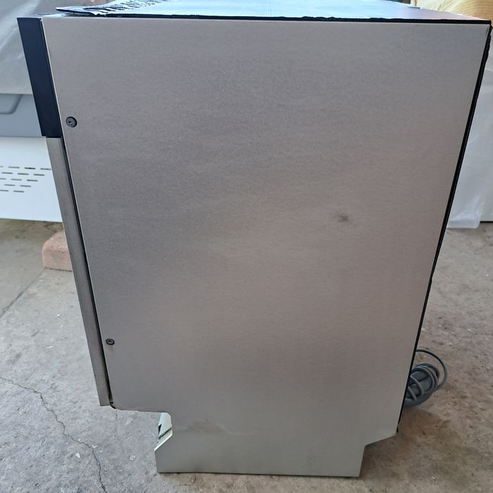 Продам посудомоечную машину Smeg