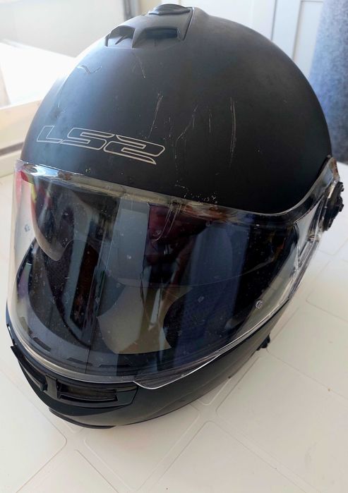 Capatece preto  LS2 com oculos incluidos
