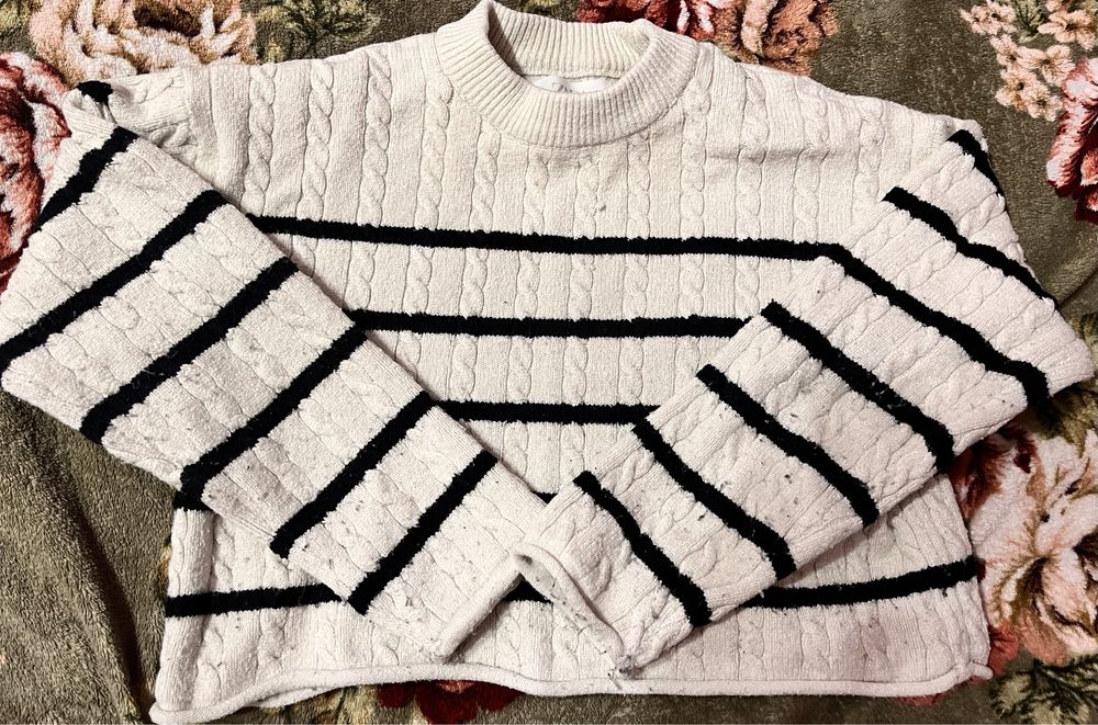 Безкоштовно Укорочена Кофта на дівчинку ZARA 140 см