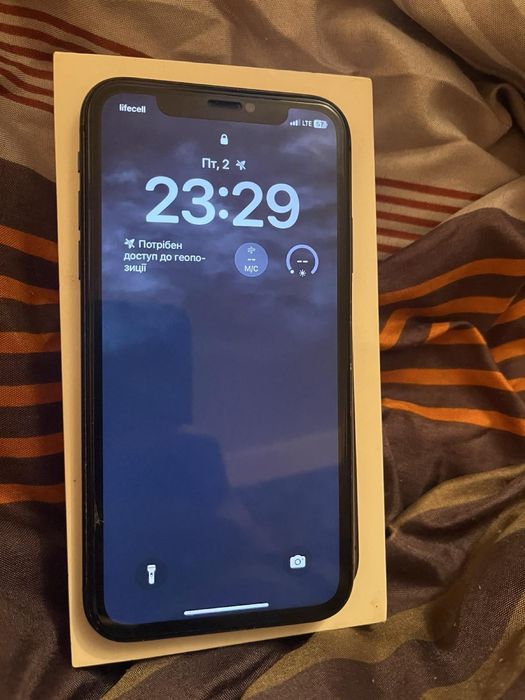 IPhone 11 , black,64GB