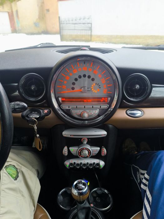 Mini cooper / 50th Mayfair 2009