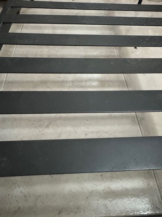 Mesa centro em ferro com vidro temperado