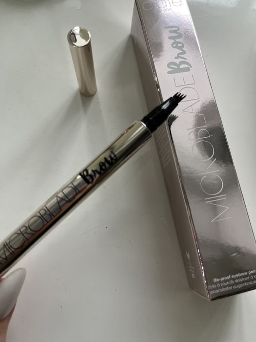 Олівець блейдер для брів Ciaté London Microblade Brow