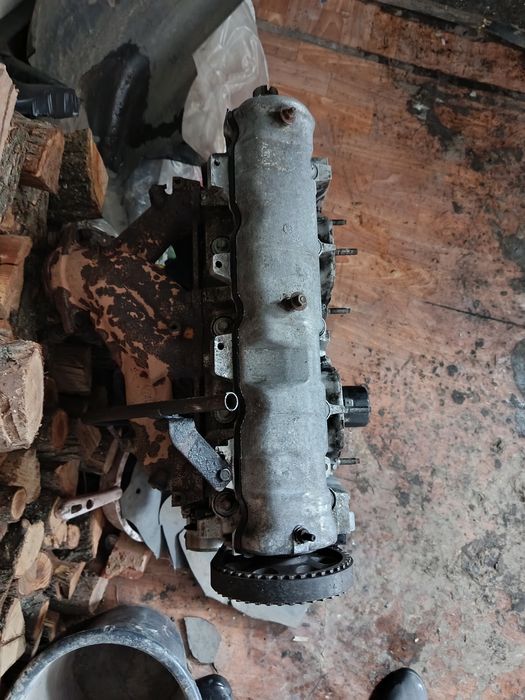 Двигун на автомобіль Пежо 605/405