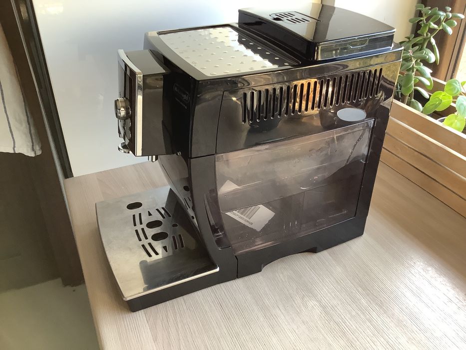 Ekspres do kawy DeLonghi cappuccino