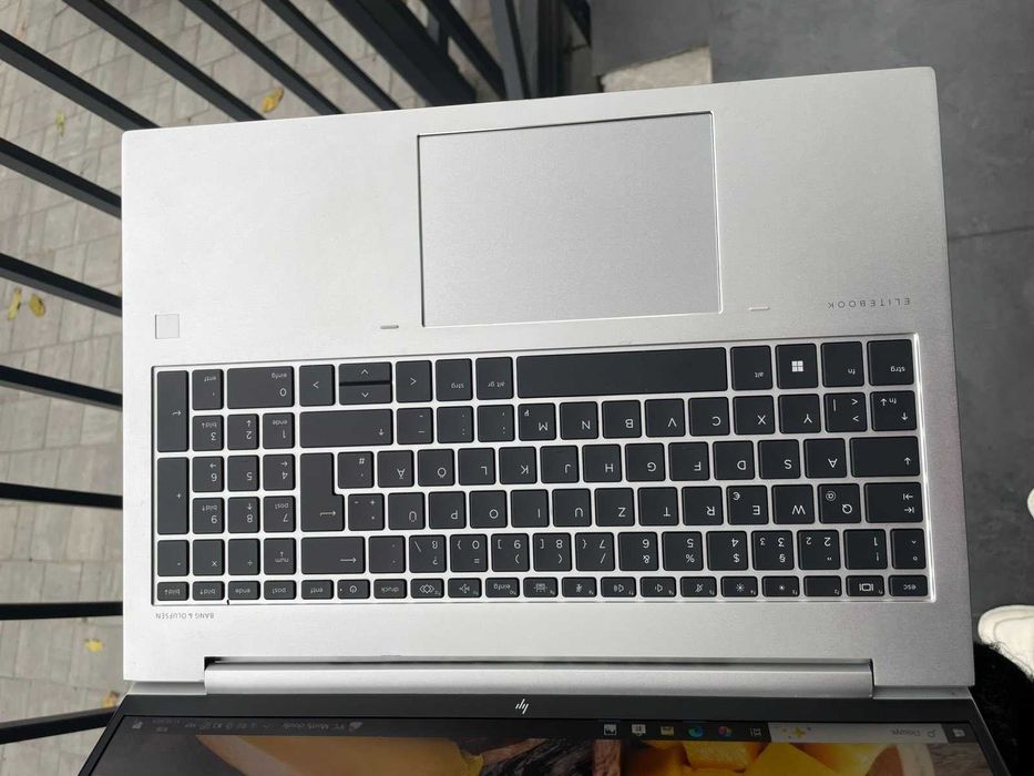 HP EliteBook 865 G9 швидка робота, якісний екран,стильний дизайн є 2шт